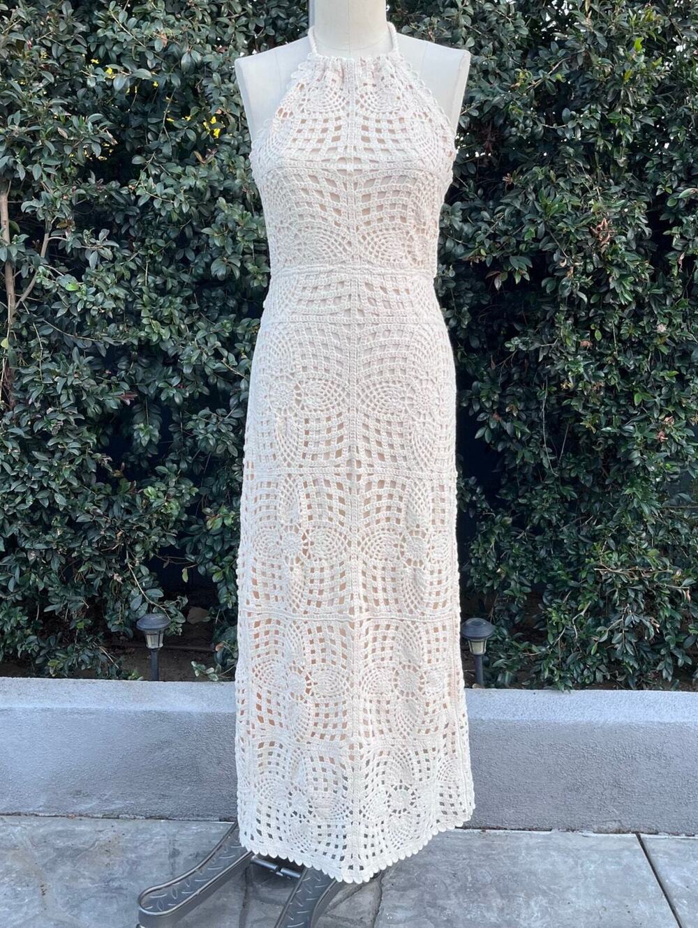 NEW House of Harlow 1960 Cream Beige Crochet Halter Maxi Dress Women Medium NWT